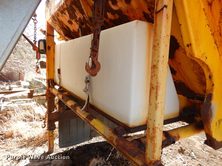 image for item EN9064 (2) V-box spreaders