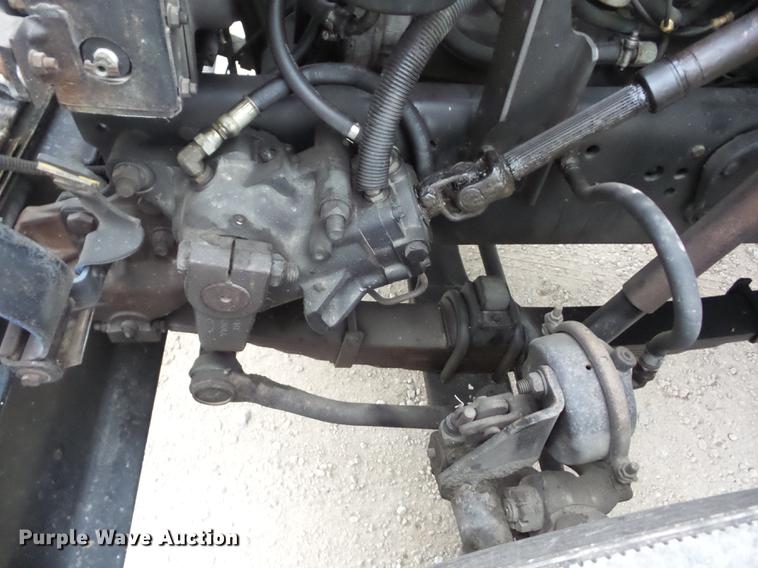 image for item K6279 1997 Ford LNT8000 truck cab and chassis