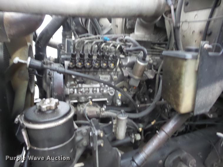 image for item K6279 1997 Ford LNT8000 truck cab and chassis