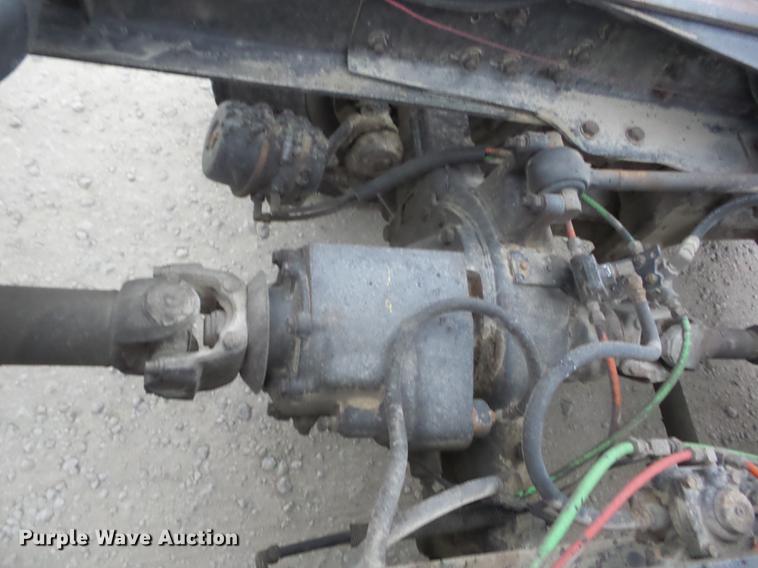 image for item K6279 1997 Ford LNT8000 truck cab and chassis