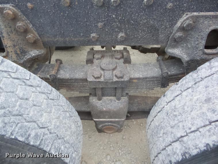 image for item K6279 1997 Ford LNT8000 truck cab and chassis