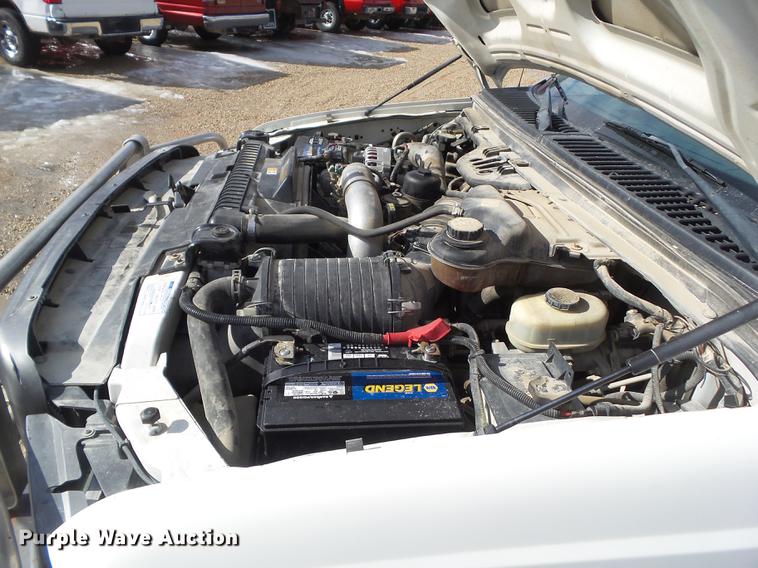 image for item L5651 2004 Ford F250 Super Duty SuperCab pickup truck