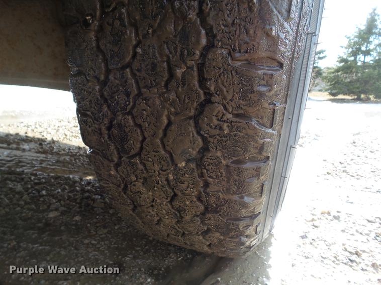 image for item L5651 2004 Ford F250 Super Duty SuperCab pickup truck