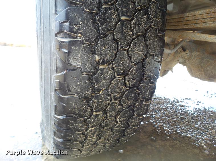 image for item L5651 2004 Ford F250 Super Duty SuperCab pickup truck