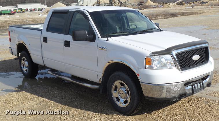 image for item L5653 2007 Ford F150 SuperCrew pickup truck