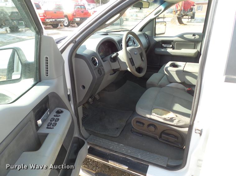 image for item L5653 2007 Ford F150 SuperCrew pickup truck