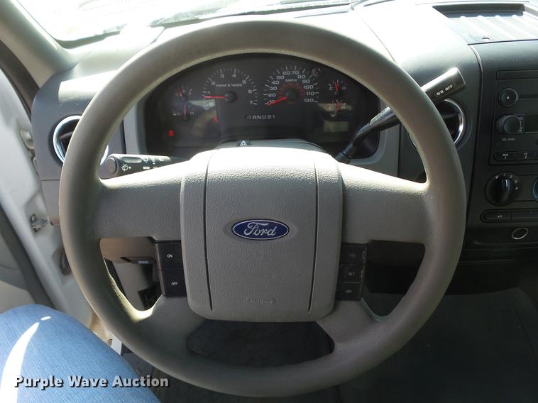 image for item L5653 2007 Ford F150 SuperCrew pickup truck