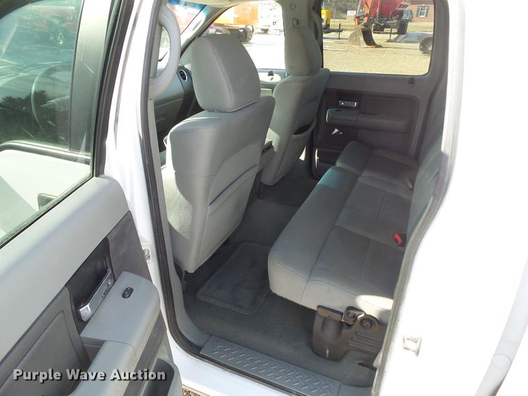 image for item L5653 2007 Ford F150 SuperCrew pickup truck