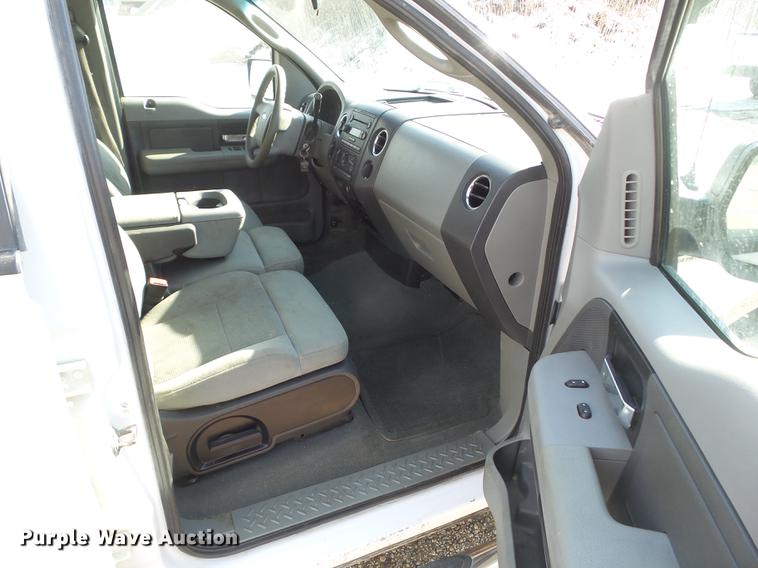 image for item L5653 2007 Ford F150 SuperCrew pickup truck