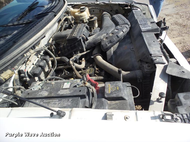 image for item L5653 2007 Ford F150 SuperCrew pickup truck