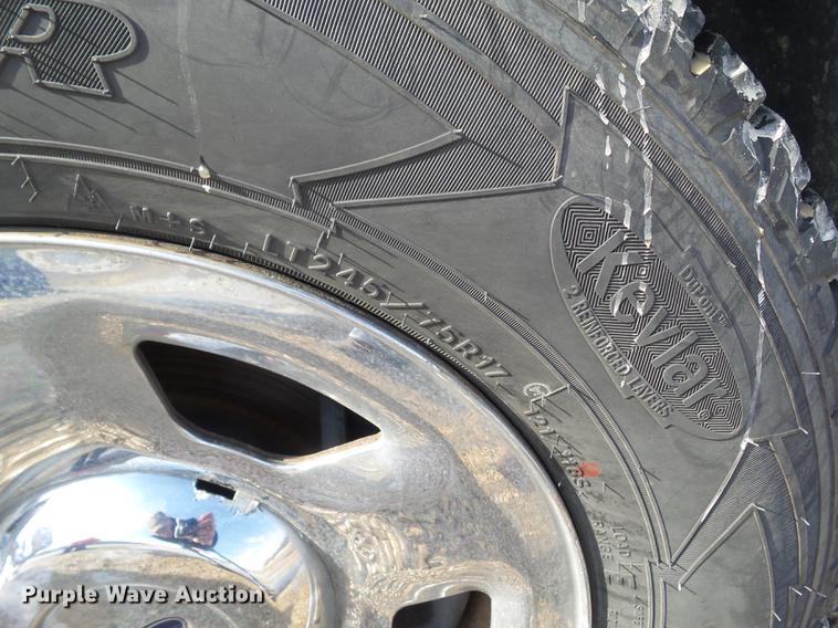 image for item L5653 2007 Ford F150 SuperCrew pickup truck