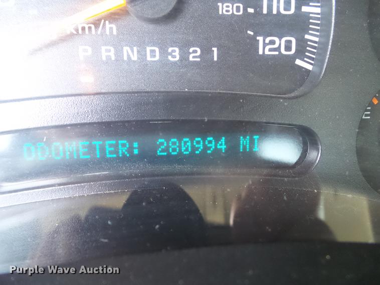 image for item L5656 2007 Chevrolet Silverado 2500HD Ext. Cab pickup truck