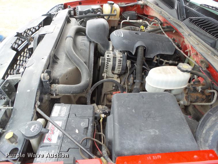 image for item L5656 2007 Chevrolet Silverado 2500HD Ext. Cab pickup truck