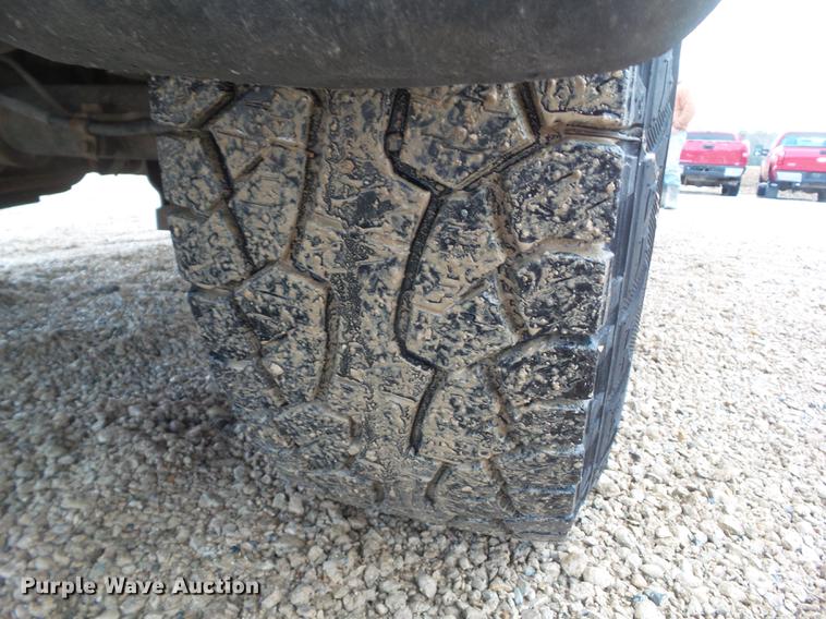 image for item L5656 2007 Chevrolet Silverado 2500HD Ext. Cab pickup truck