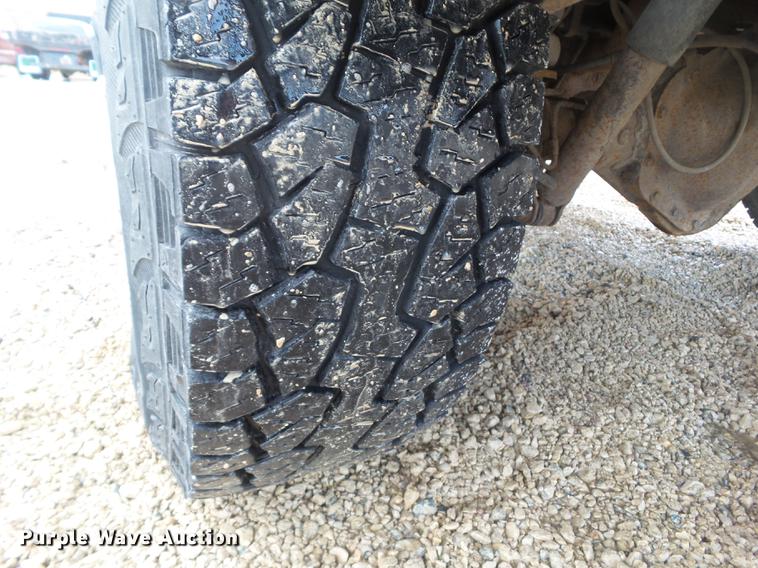 image for item L5656 2007 Chevrolet Silverado 2500HD Ext. Cab pickup truck