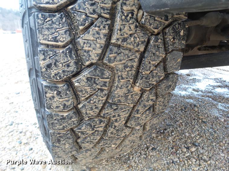 image for item L5656 2007 Chevrolet Silverado 2500HD Ext. Cab pickup truck