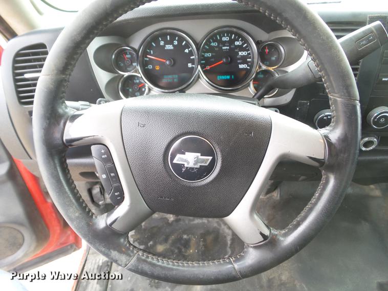 image for item L5657 2008 Chevrolet Silverado 2500HD Ext. Cab pickup truck