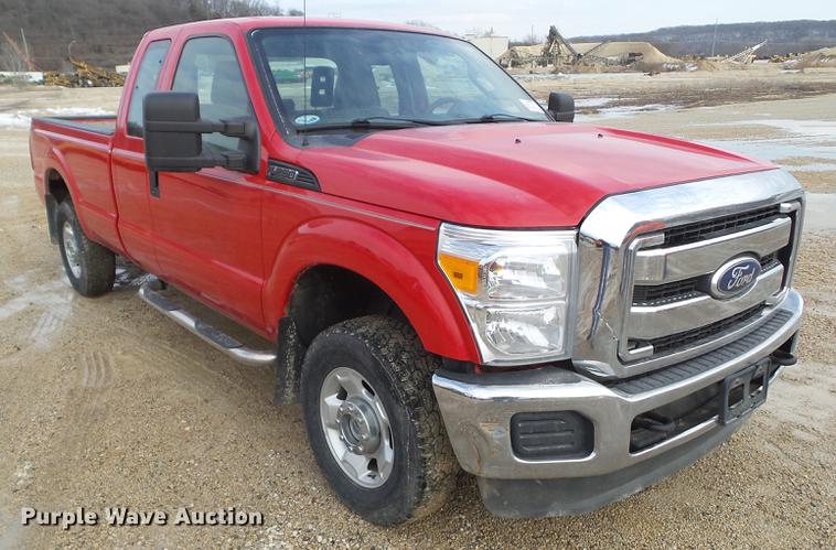 image for item L5658 2011 Ford F250 Super Duty SuperCab pickup truck