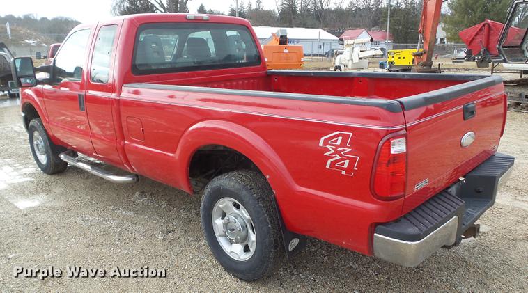 image for item L5658 2011 Ford F250 Super Duty SuperCab pickup truck