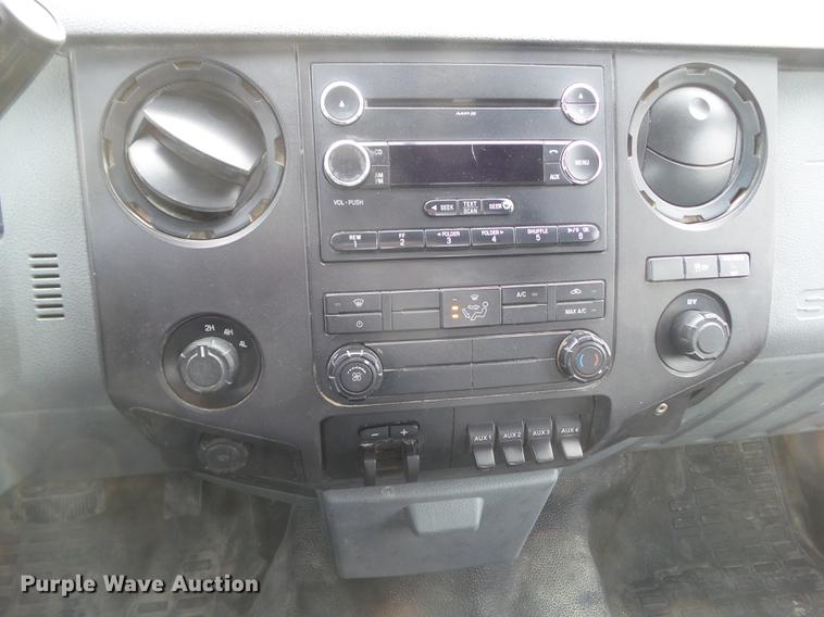 image for item L5658 2011 Ford F250 Super Duty SuperCab pickup truck