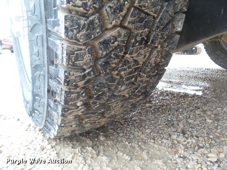 image for item L5658 2011 Ford F250 Super Duty SuperCab pickup truck