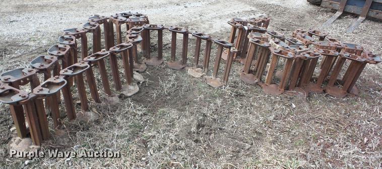 image for item AY9591 Steel skid steer tracks