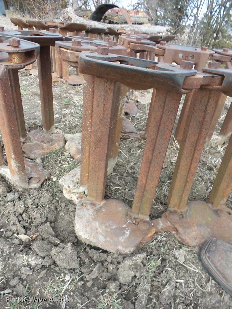 image for item AY9591 Steel skid steer tracks