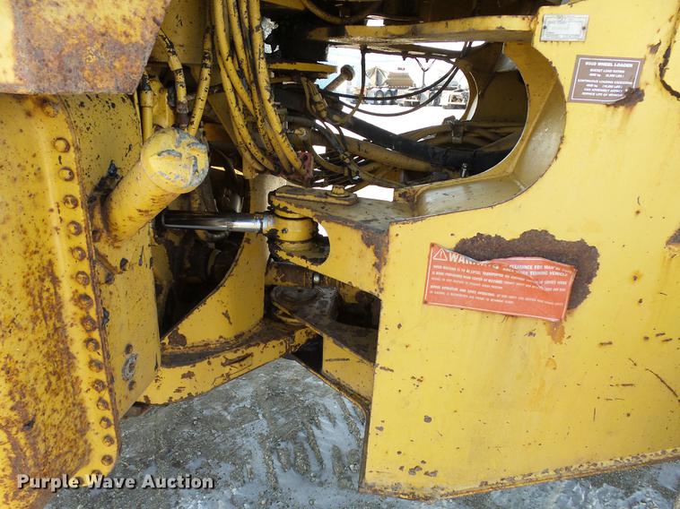 image for item DA3573 1982 Caterpillar 950B wheel loader