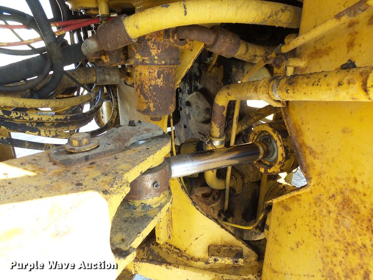 image for item DA3574 1982 Caterpillar 950B wheel loader
