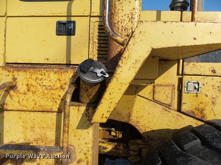 image for item DA3574 1982 Caterpillar 950B wheel loader
