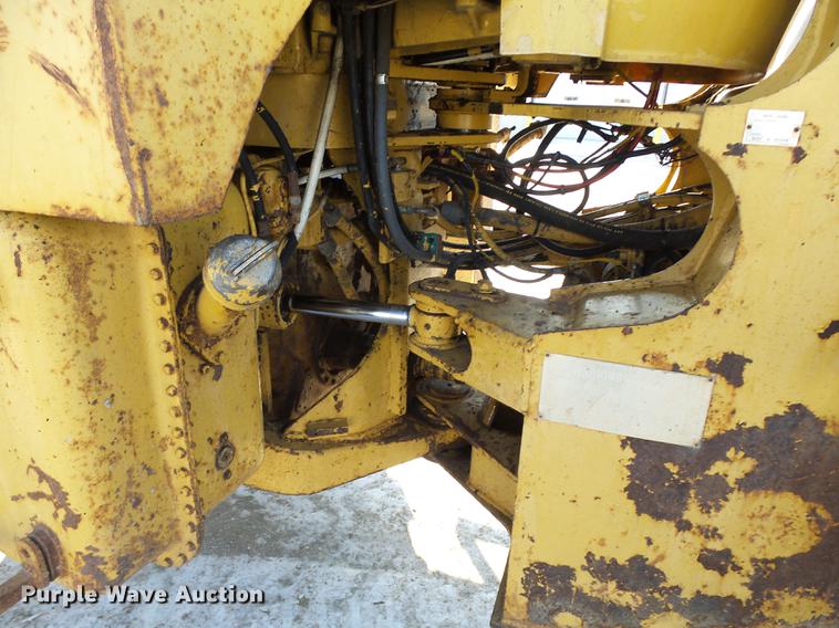 image for item DA3574 1982 Caterpillar 950B wheel loader