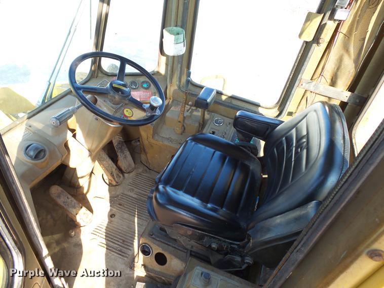 image for item DA3574 1982 Caterpillar 950B wheel loader