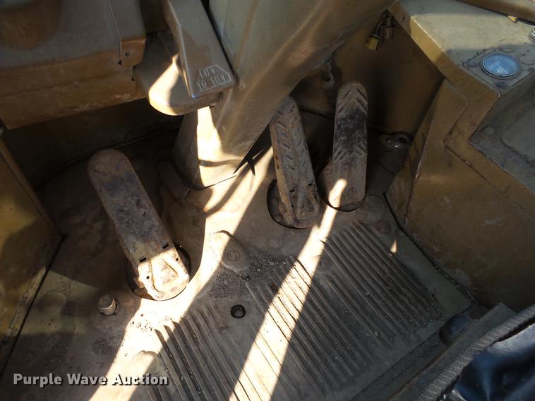 image for item DA3574 1982 Caterpillar 950B wheel loader