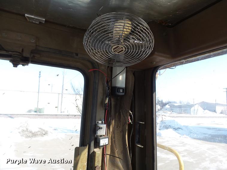 image for item DA3574 1982 Caterpillar 950B wheel loader