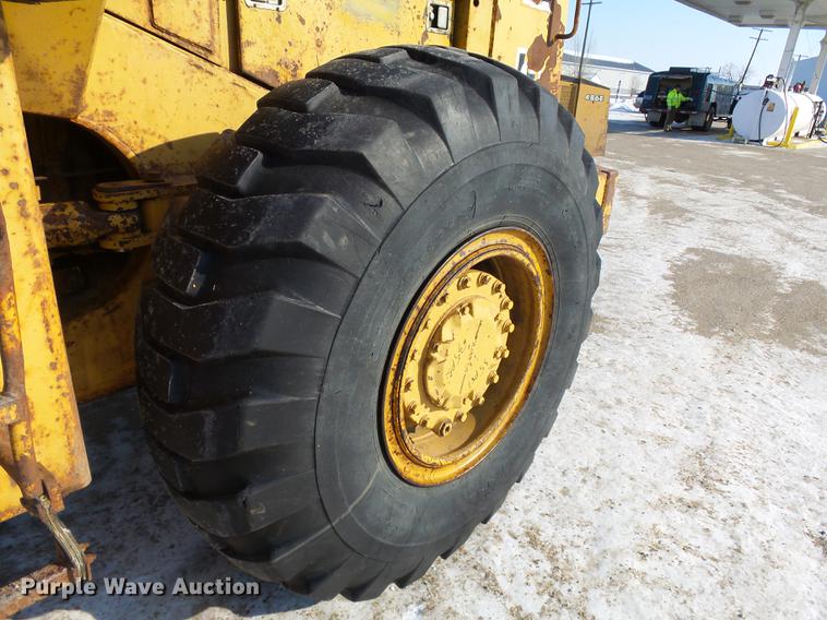 image for item DA3574 1982 Caterpillar 950B wheel loader