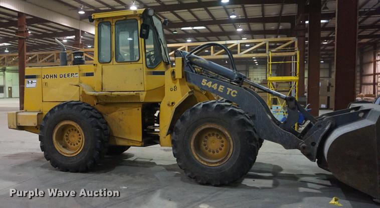 image for item DB0449 1990 John Deere 544E TC wheel loader