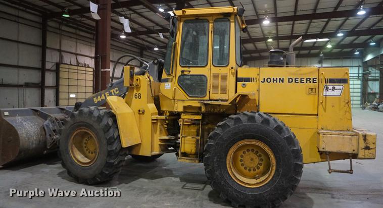 image for item DB0449 1990 John Deere 544E TC wheel loader