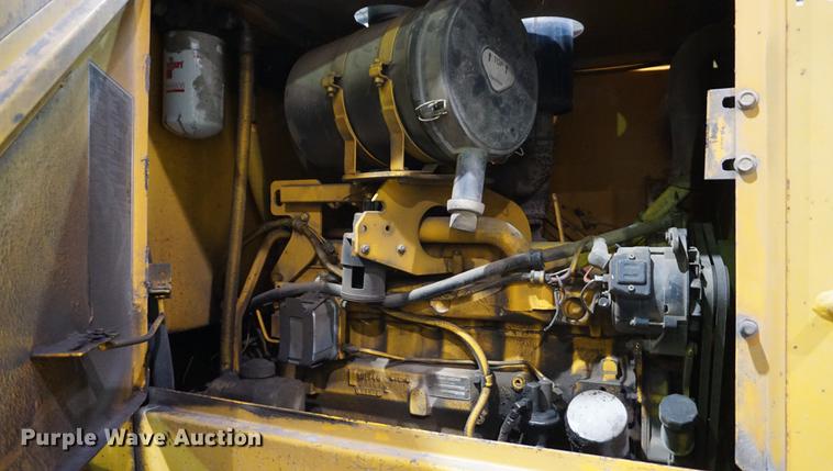 image for item DB0449 1990 John Deere 544E TC wheel loader