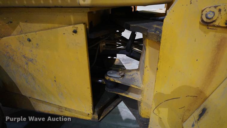 image for item DB0449 1990 John Deere 544E TC wheel loader