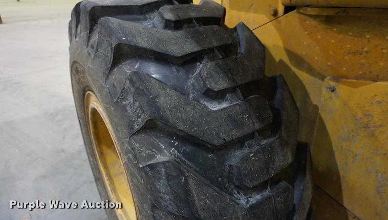 image for item DB0449 1990 John Deere 544E TC wheel loader