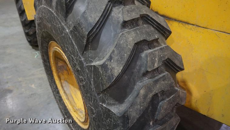 image for item DB0449 1990 John Deere 544E TC wheel loader