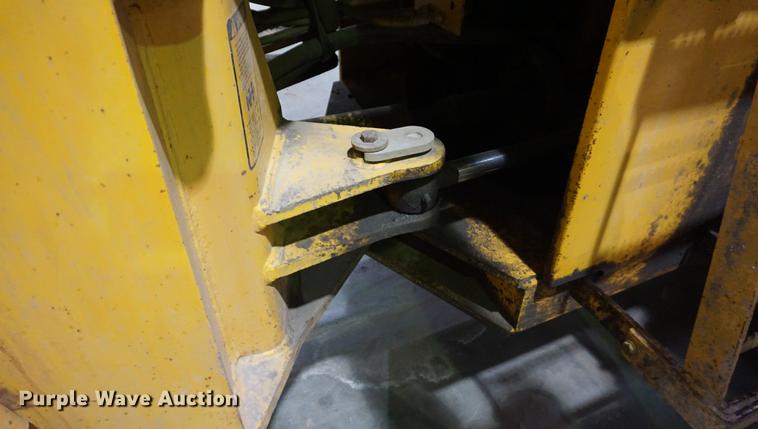 image for item DB0449 1990 John Deere 544E TC wheel loader