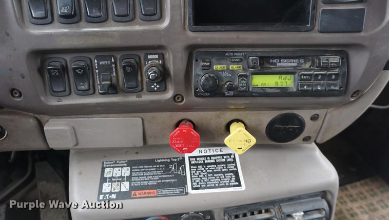 image for item DB0457 2002 Mack CX613 dump truck