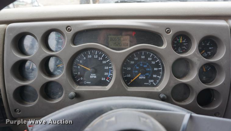 image for item DB0457 2002 Mack CX613 dump truck