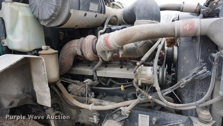 image for item DB0457 2002 Mack CX613 dump truck