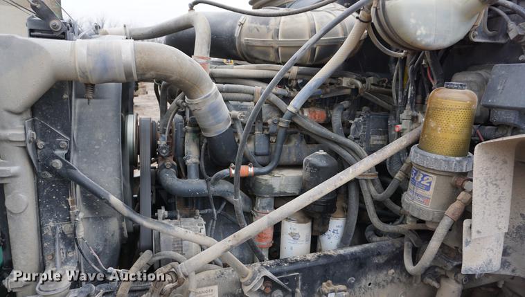 image for item DB0457 2002 Mack CX613 dump truck