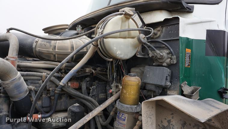 image for item DB0457 2002 Mack CX613 dump truck