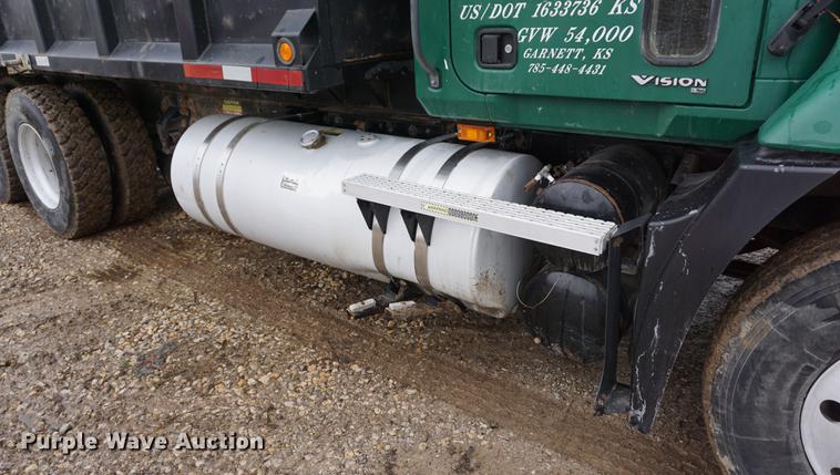 image for item DB0457 2002 Mack CX613 dump truck