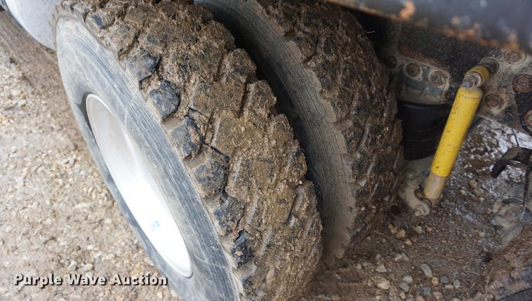 image for item DB0457 2002 Mack CX613 dump truck