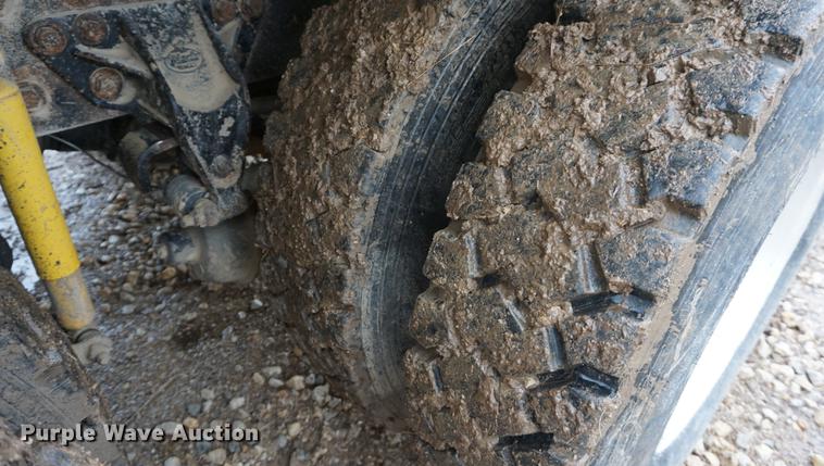 image for item DB0457 2002 Mack CX613 dump truck